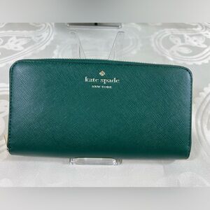 Kate Spade Green Zip Around Wallett